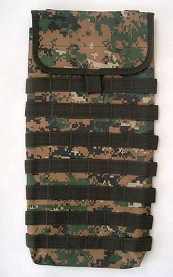 Подсумок под гидратор. Marpat Woodland Digital.